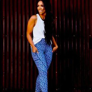 Zyia Leggings Womens HAYSTACKS light n tight  Hi-Rise 7/8 24”  size 2